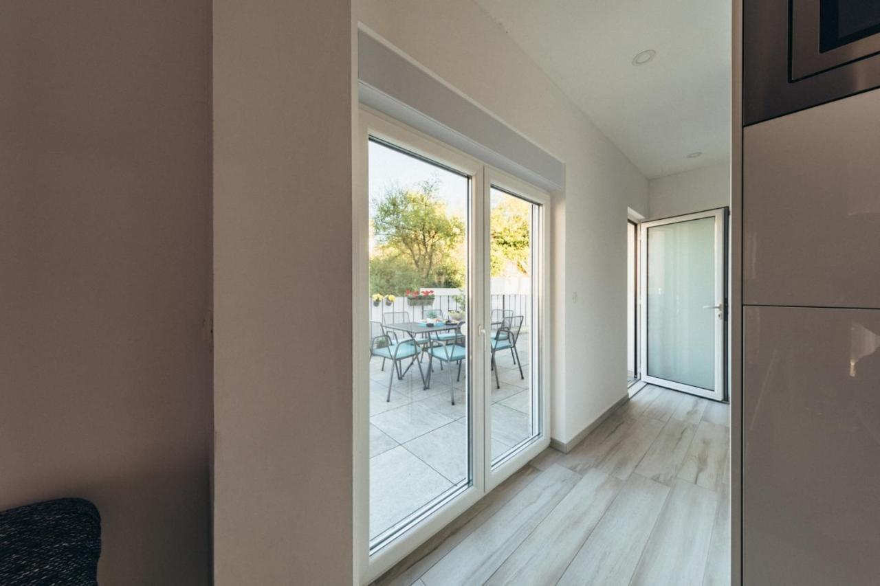 Apartment Gina Trogir Exterior photo