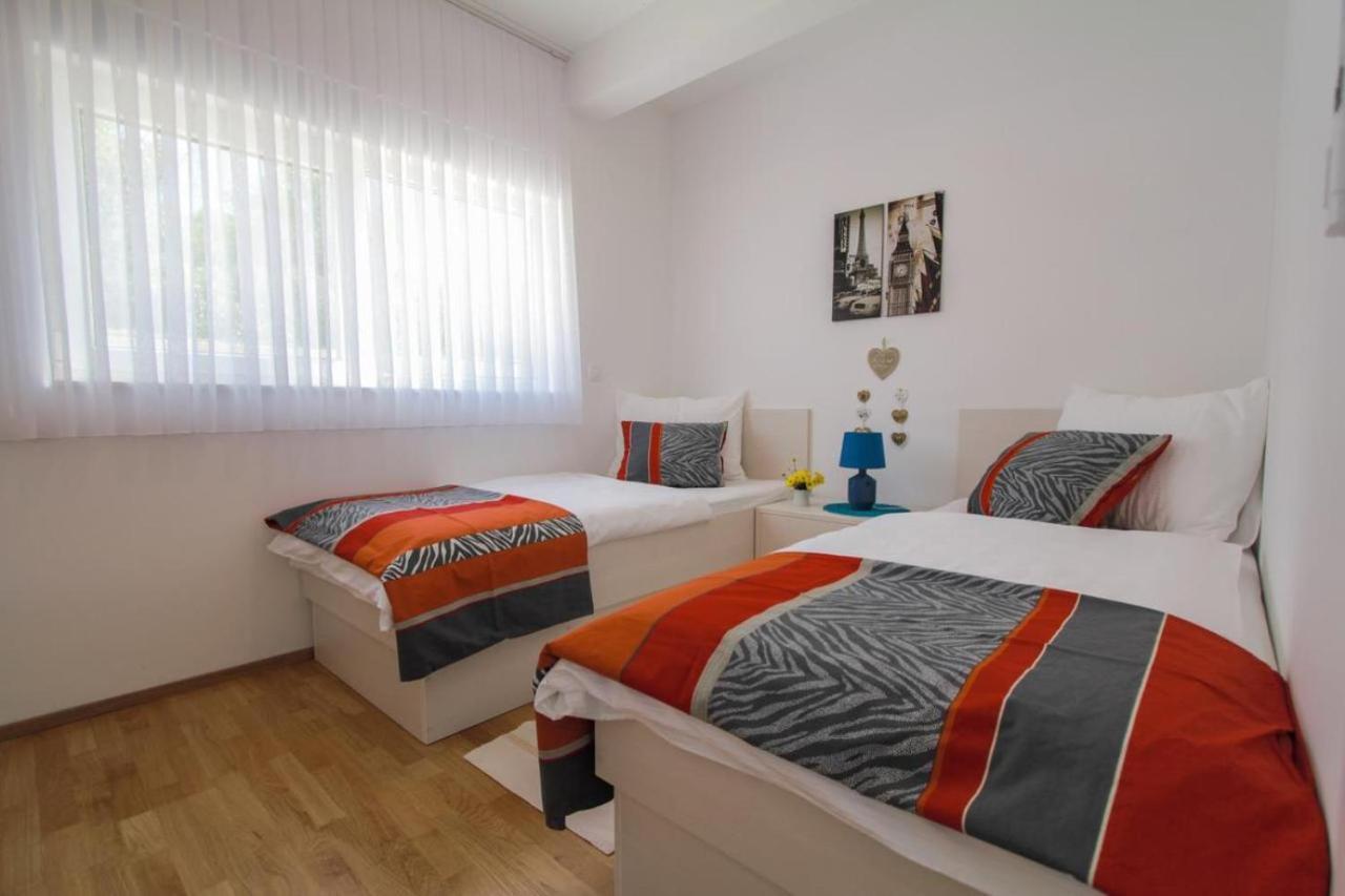 Apartment Gina Trogir Exterior photo