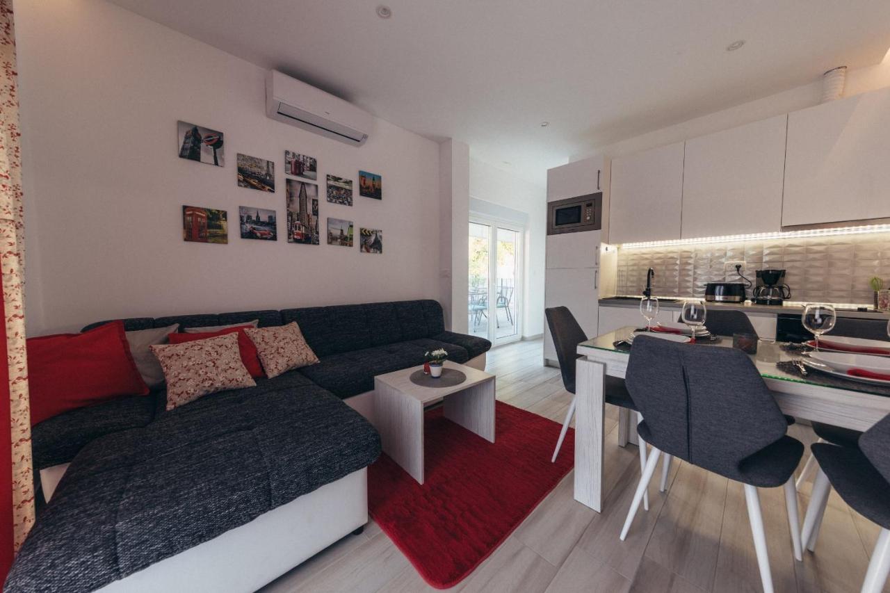 Apartment Gina Trogir Exterior photo